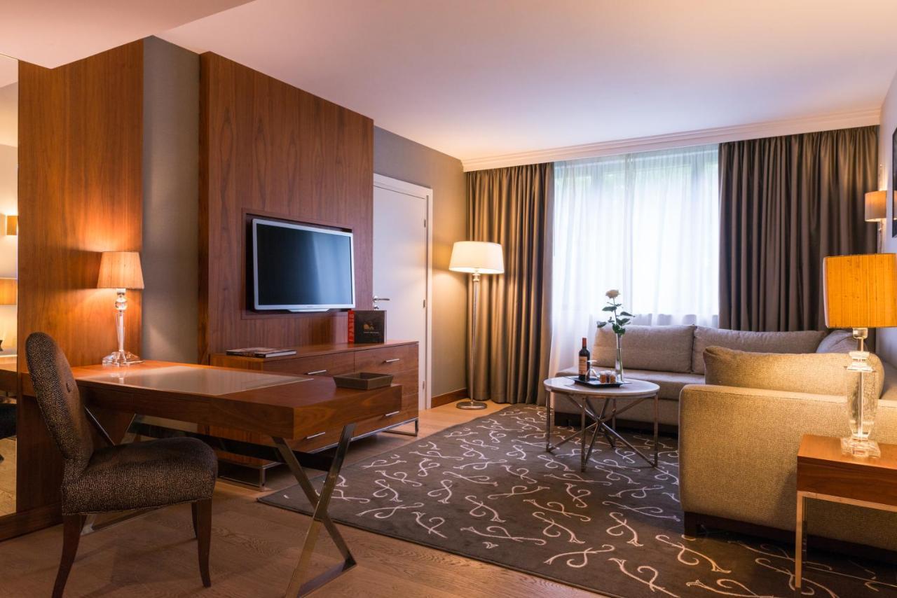 Crowne Plaza Paris - Neuilly, An Ihg Hotel Exteriér fotografie